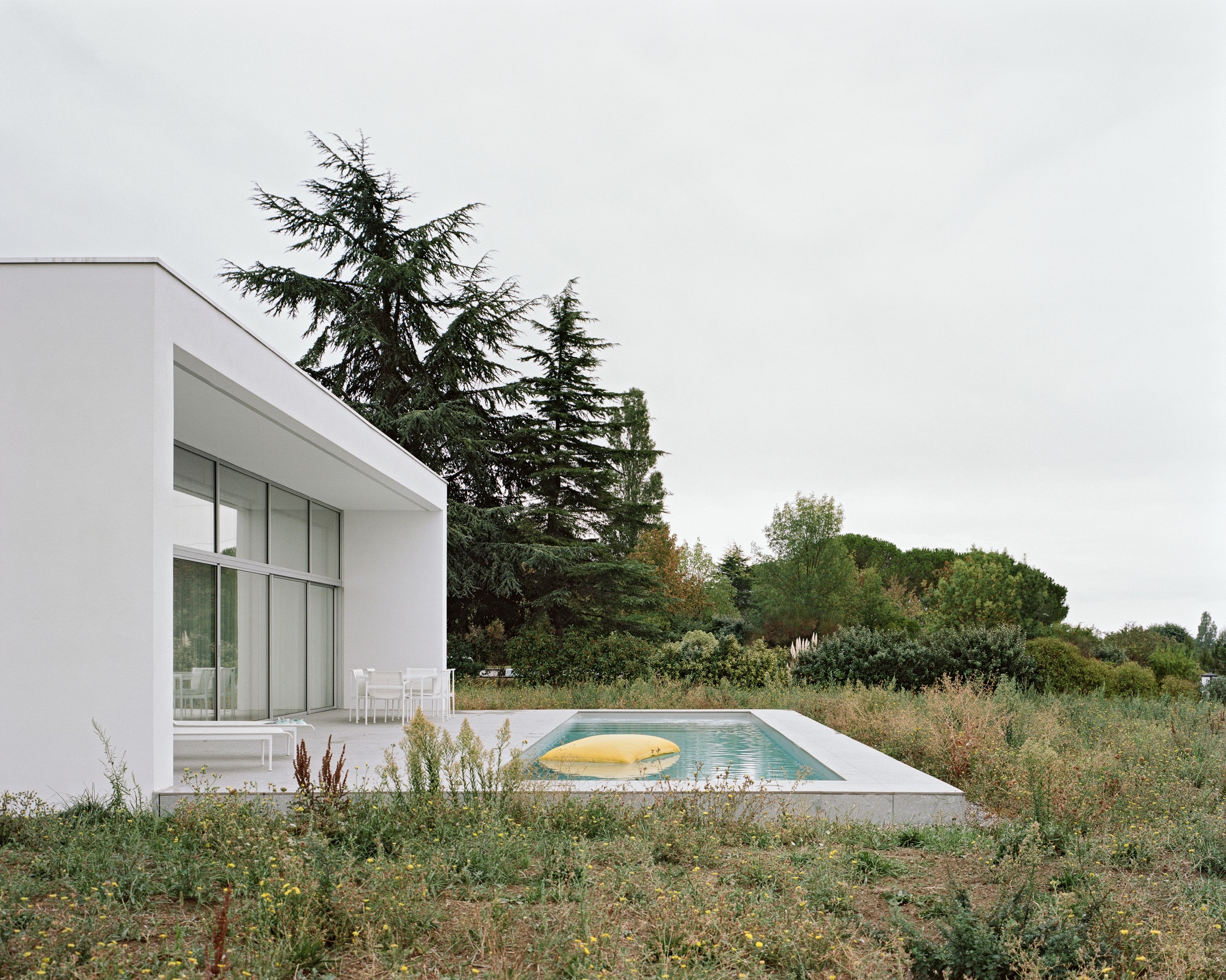 Villa S.